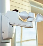 Ein modernes zahnärztliches Röntgengerät in einer Klinik steht neben einem Solitär.
